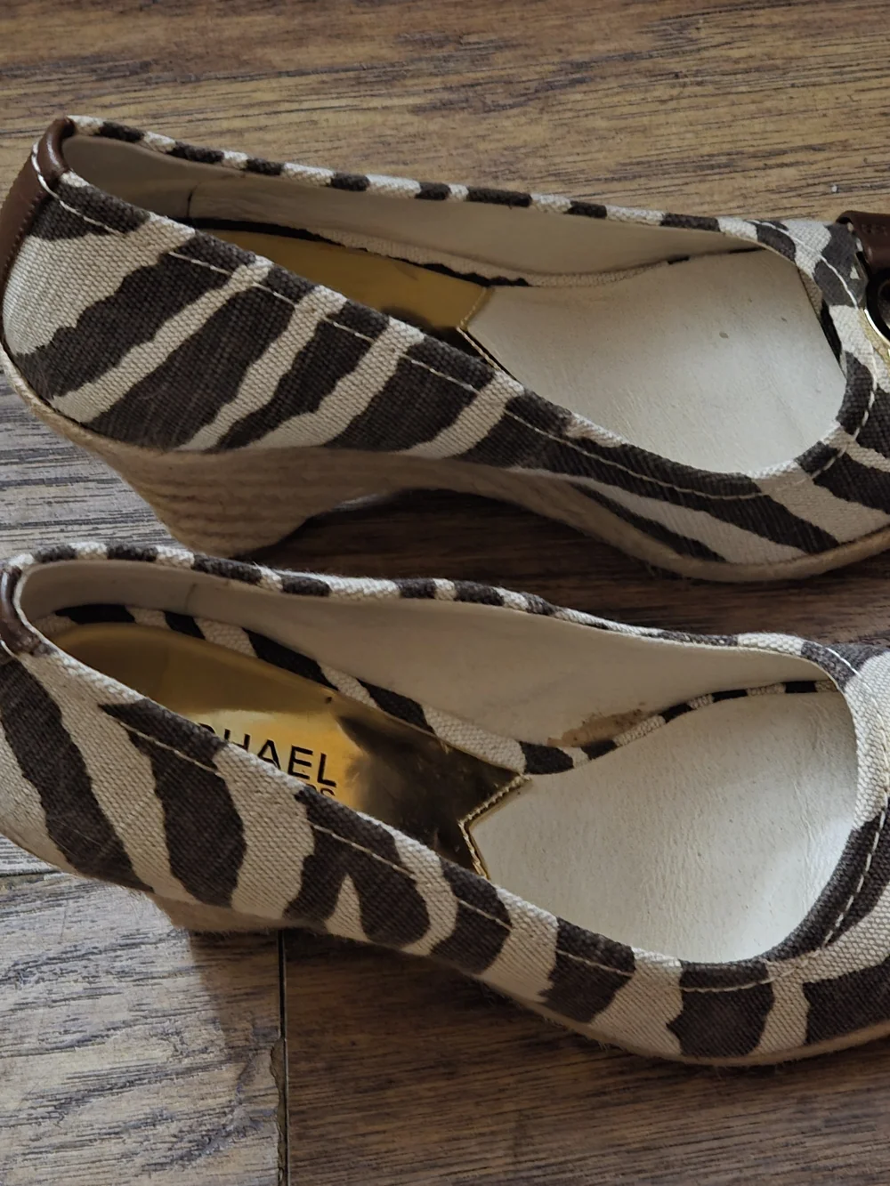 Michael Kors Women's Zebra Print Peep-Toe Pumps in Black and White Size 8